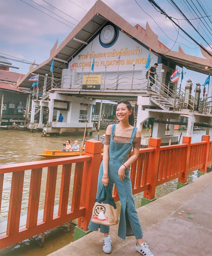 Oanh tạc khu chợ nổi trên sông sầm uất nhất du lịch Thái Lan