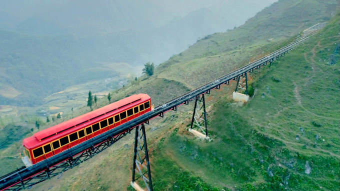 Du lịch Sapa bằng tàu hỏa leo núi Mường Hoa