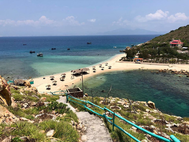 Đi Nha Trang hè này khám phá ‘bãi tắm đôi’ duy nhất ở Việt Nam