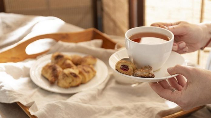 cách làm,   													uống hồng trà có những lợi ích tuyệt vời gì cho sức khoẻ?