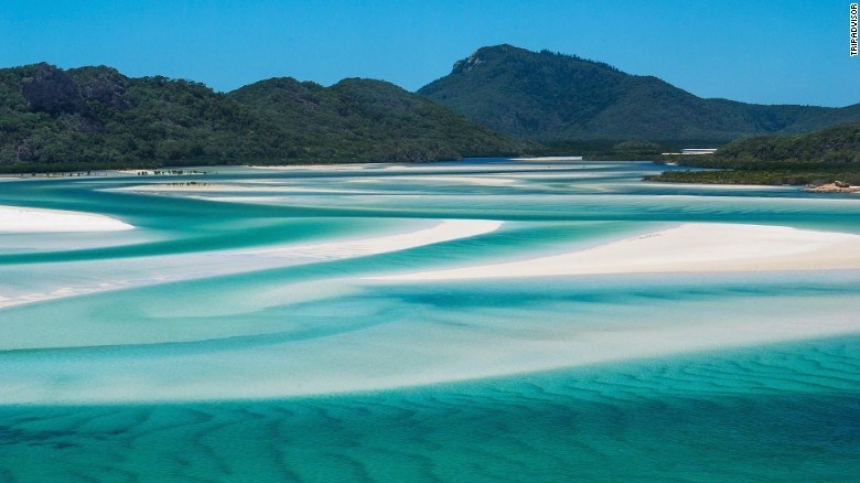 Top 10 Bãi biển đẹp nhưng nguy hiểm nhất thế giới