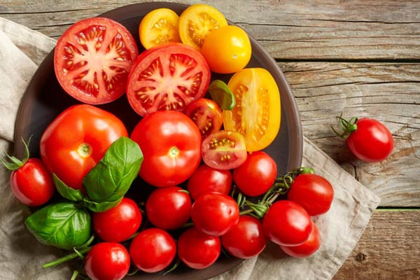 Ăn cà chua sống mỗi ngày tốt không và tác dụng là gì?