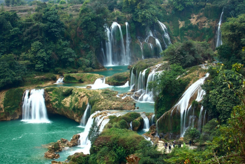 Top 6 thác nước đẹp, hấp dẫn nhất tại Hòa Bình