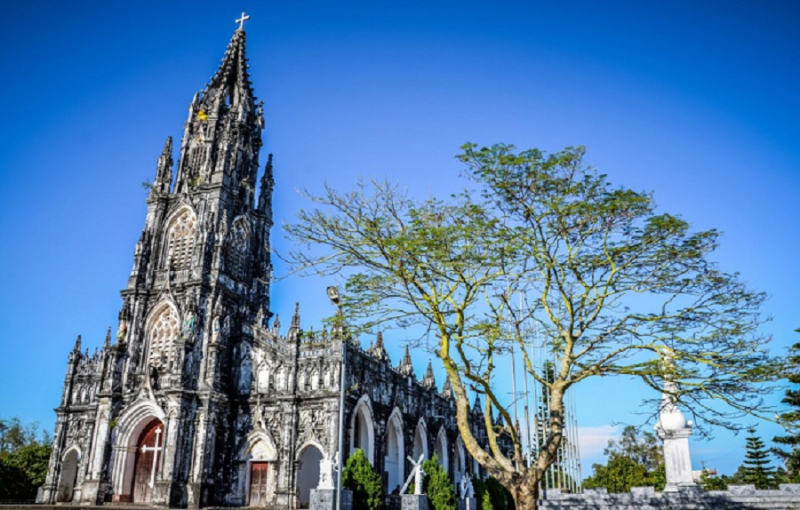du lịch,   													top 8 nhà thờ mang kiến trúc phương tây đẹp nhất việt nam
