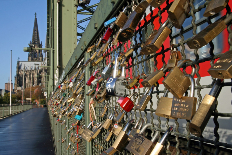 14  cây cầu tình yêu nổi tiếng trên thế giới