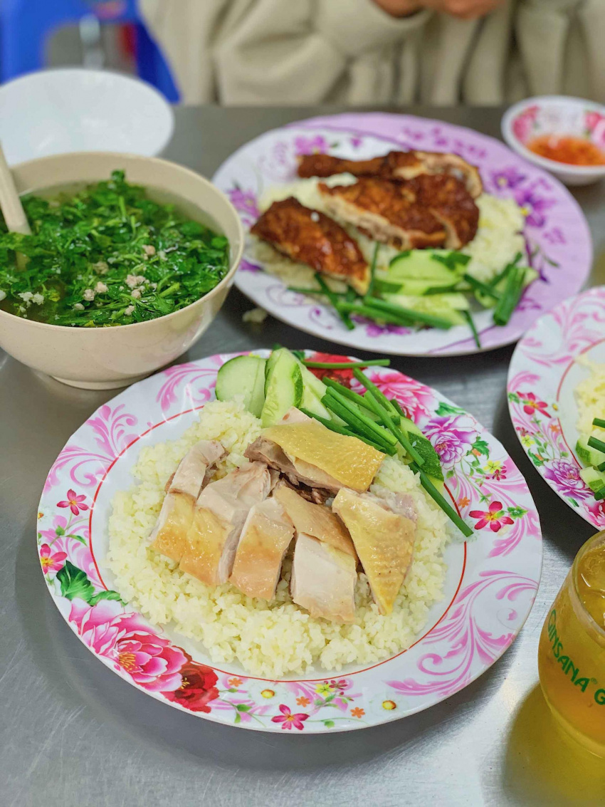 Top 10 địa chỉ cơm gà Hà Nội nổi tiếng giá thành hợp lí cho bạn