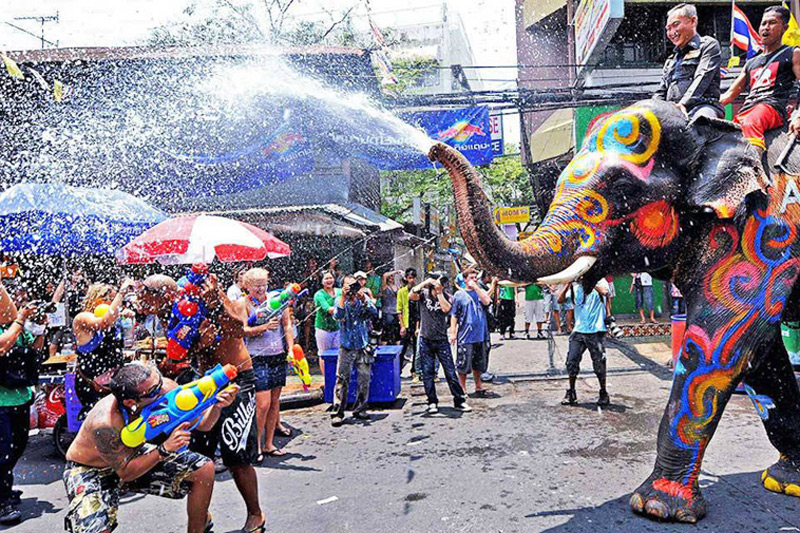 “Xúng xính lên đồ” sang Thái tham dự Lễ Té nước Songkran vui nổ trời vào tháng 4 này