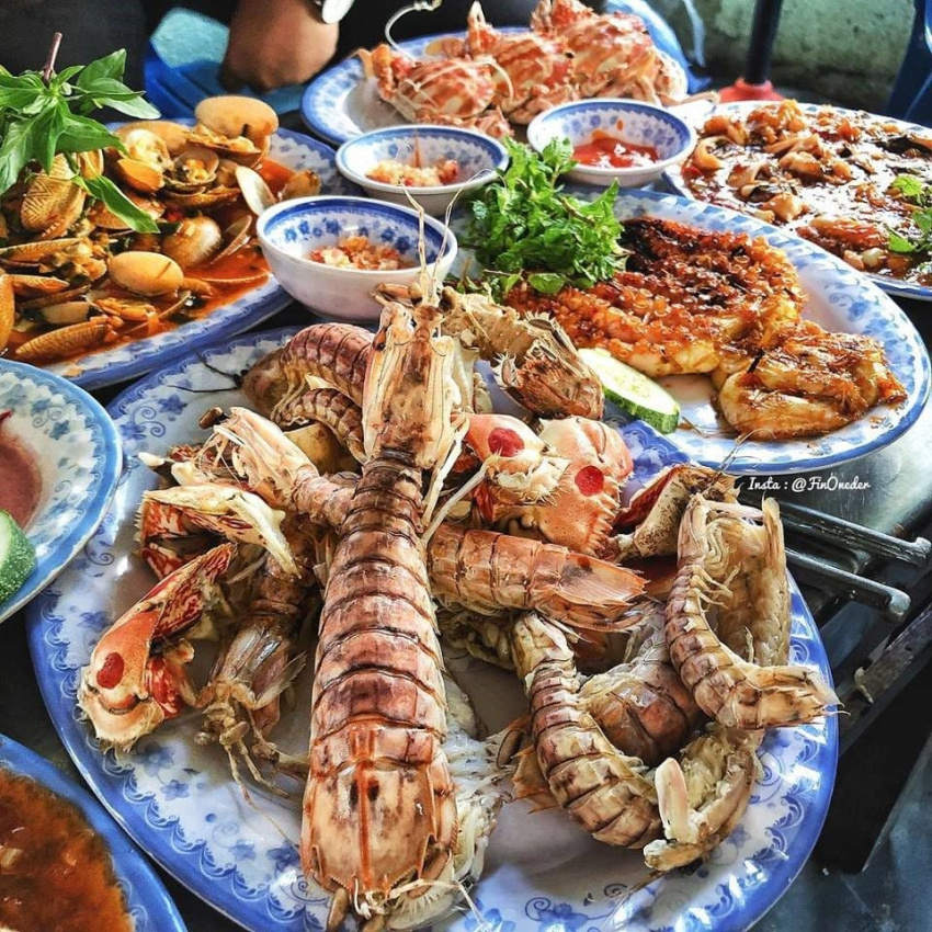 Top 10 địa chỉ Buffet hải sản Sài Gòn ngon nhất và nổi tiếng nhất