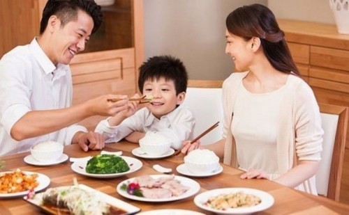 10 bí quyết kích thích trẻ ăn ngon miệng và nhiều hơn