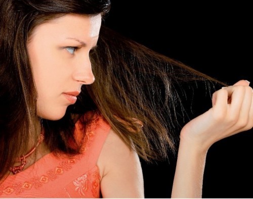 11 thói quen sai lầm khiến tóc bạn ngày càng yếu dần