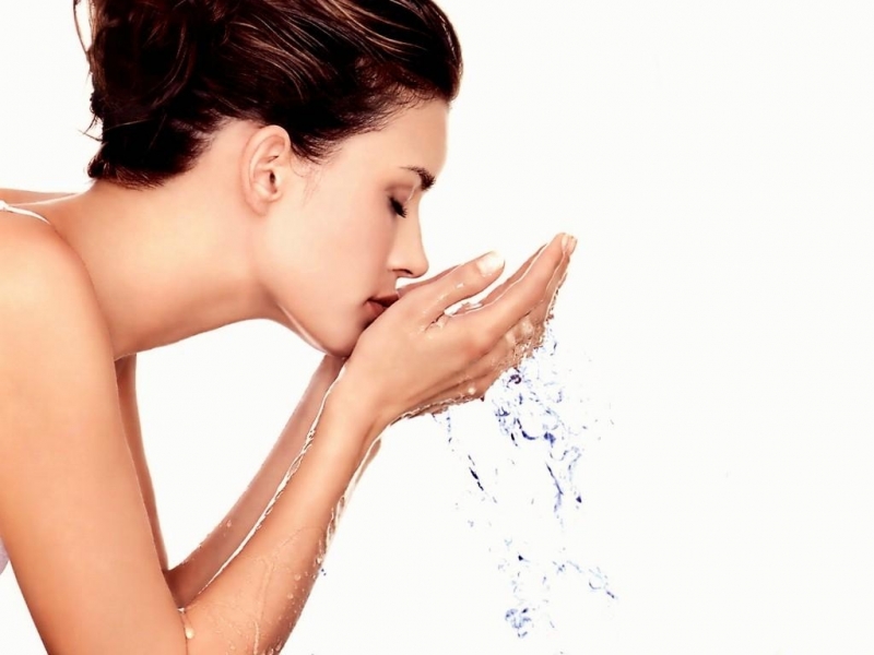 10  cách dưỡng ẩm cho da  vào mùa đông hiệu quả nhất tại nhà