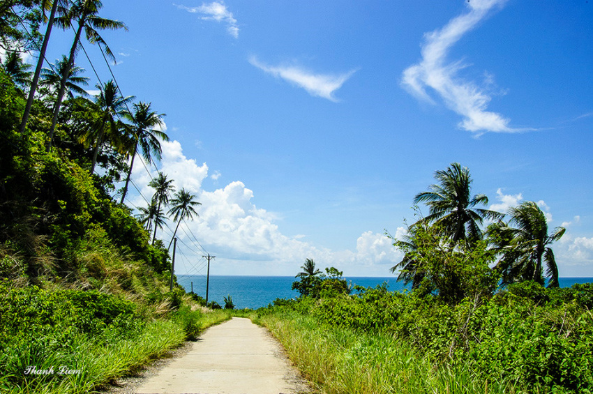 Bay bổng cùng “biển xanh cát vàng” thơ mộng trên hòn đảo Kiên Giang