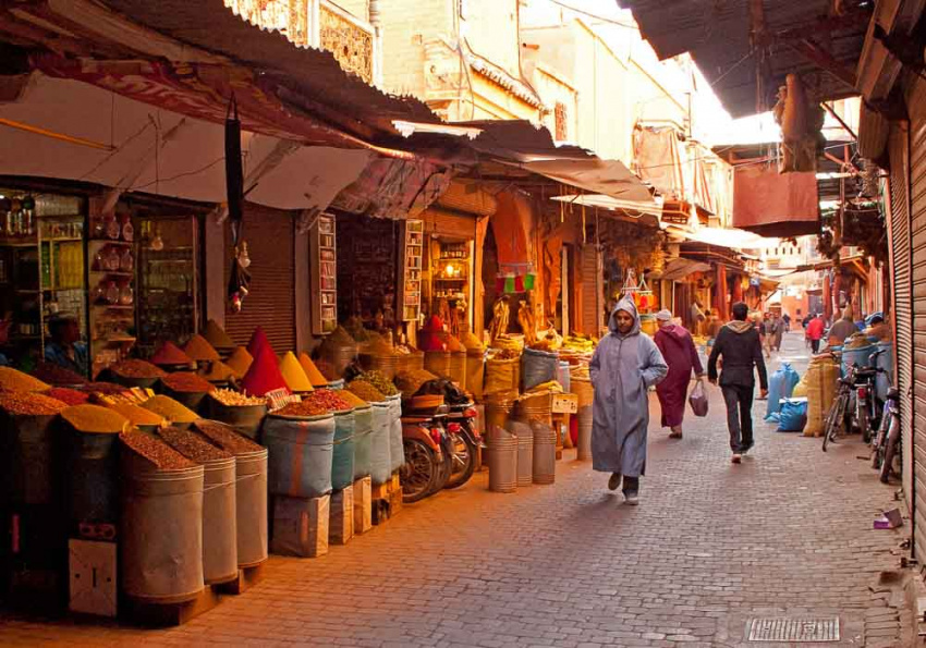Rực rỡ khu chợ gia vị nổi tiếng ở Dubai – Spice Souk