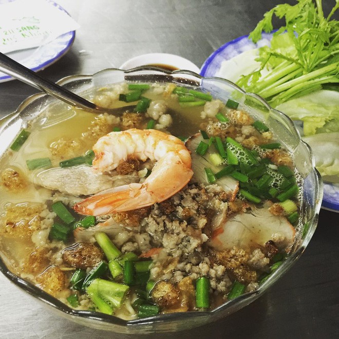 4 quán ăn bình dân vừa ngon, vừa dễ “đụng” người nổi tiếng ở Sài Gòn