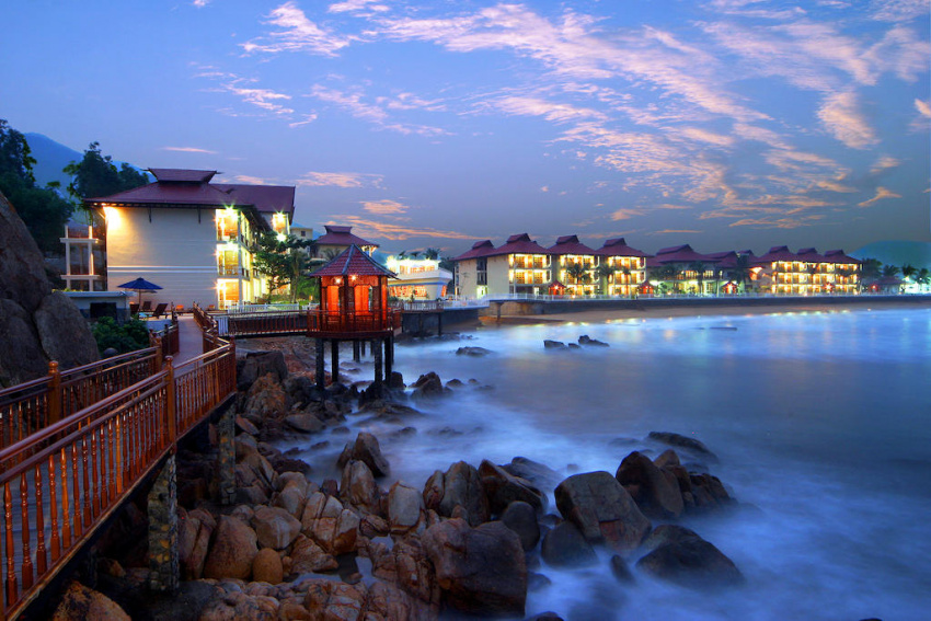 Chỉ với 400.000đ đặt ngay resort/ khách sạn Quy Nhơn “sát biển” thôi nào
