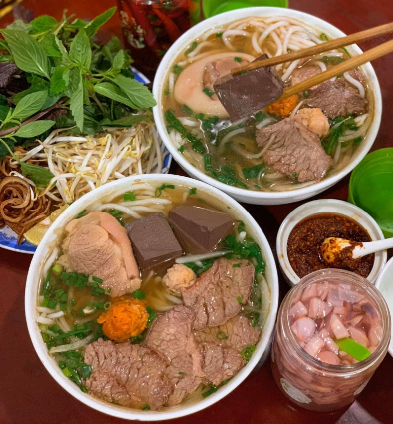 9  quán bún bò huế ngon ở quận 10, tp. hcm