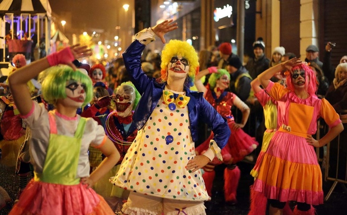 Vi vu đến Derry xem lễ hội Halloween đặc sắc nhất hành tinh