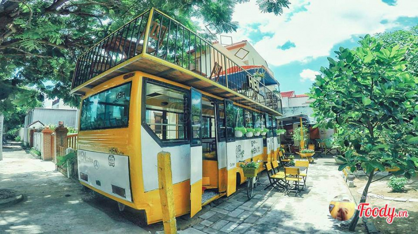 “Độc nhất vô nhị” quán cafe xe buýt 2 tầng “chất phát ngất” ở Hội An