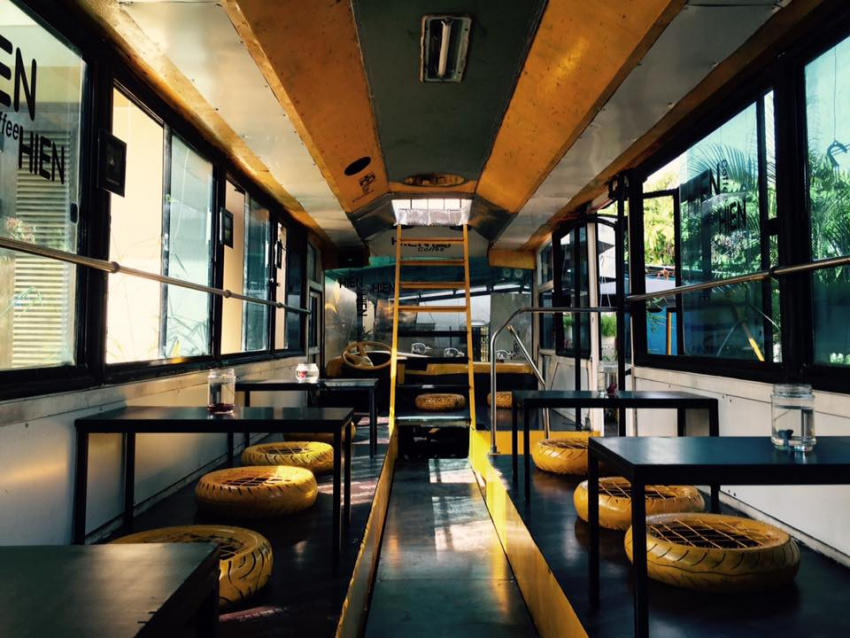 ăn uống, điểm đến, nhà hàng, “độc nhất vô nhị” quán cafe xe buýt 2 tầng “chất phát ngất” ở hội an