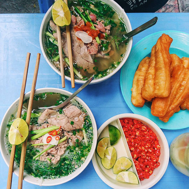 8 món ăn dân dã khách Tây hay “rỉ tai nhau” nhất định phải nếm khi đến Hà Nội