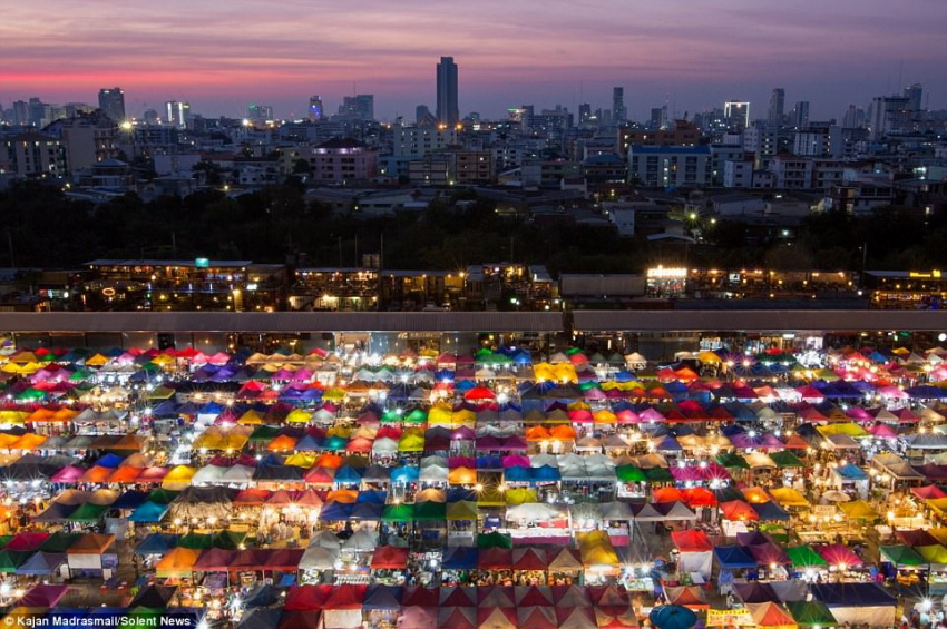 Đến Thái Lan mà không ghé ‘khu chợ cầu vồng’ Train Market thì chưa gọi là đi chơi đâu nhé!