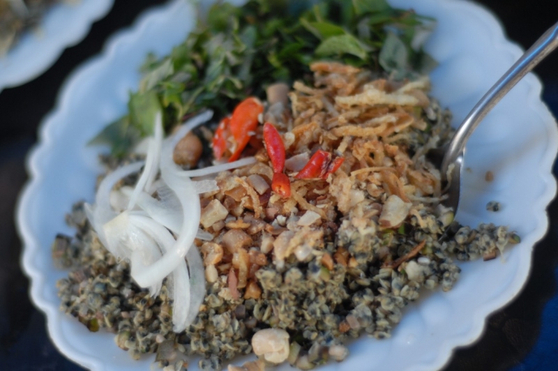 10  quán ăn vỉa hè ngon nức tiếng ở Huế