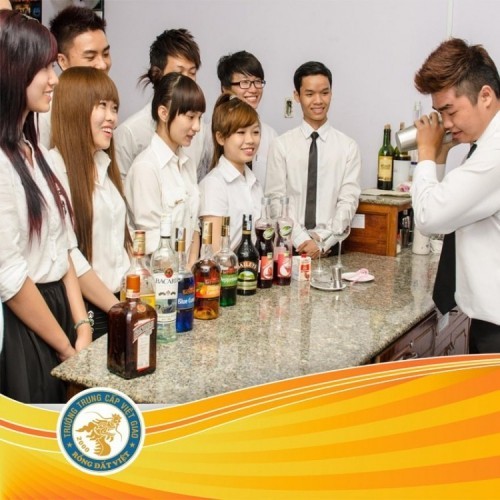 5 Trường đào tạo Bartender chuyên nghiệp nhất tại TP. HCM