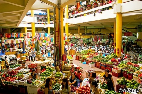 12 khu chợ nổi tiếng nhất hà nội