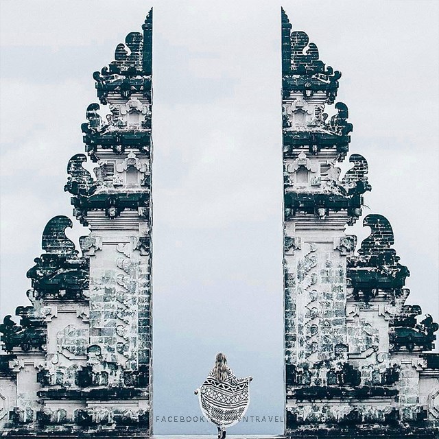 cổng trời indonesia, du lịch indonesia, đền pura lempuyang, điểm đến, cuộc đời đâu được mấy, còn chần chừ gì nữa mà chưa đi liền “cổng trời đụng mây” sát sạt việt nam