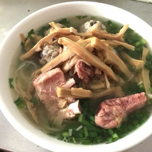 10 Quán ăn sâu trong hẻm nhỏ nhưng cực đông khách mà hội sành ăn không nên bỏ qua tại Hà Nội