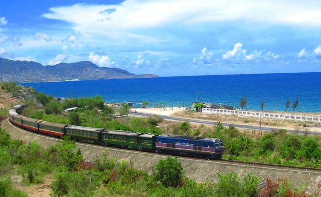 Giảm giá dồn dập “Loạt chuyến tàu Sài Gòn đi Nha Trang” – Giá đã rẻ nay còn rẻ hơn