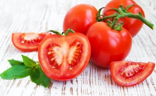 11 công dụng tuyệt vời của quả cà chua cho sức khỏe và làm đẹp