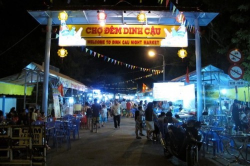 10 Chợ đêm nổi tiếng nhất tại Việt Nam có thể bạn chưa biết
