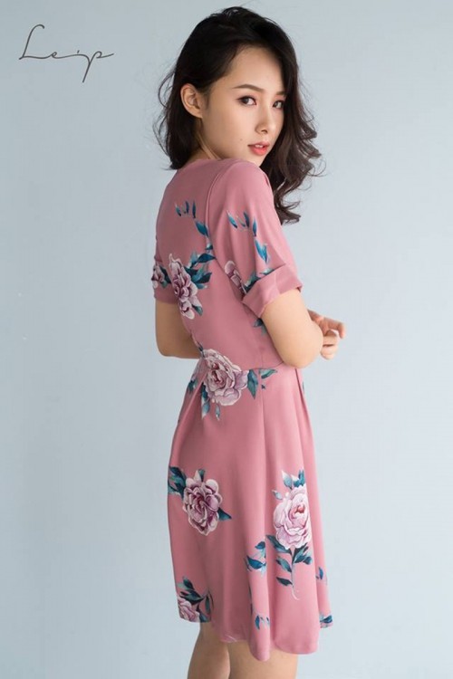 Top 7 shop váy nữ đẹp Hà Nội chị em không nên bỏ qua