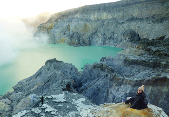 Hành trình chinh phục ngọn núi lửa thần tiên ở Indonesia