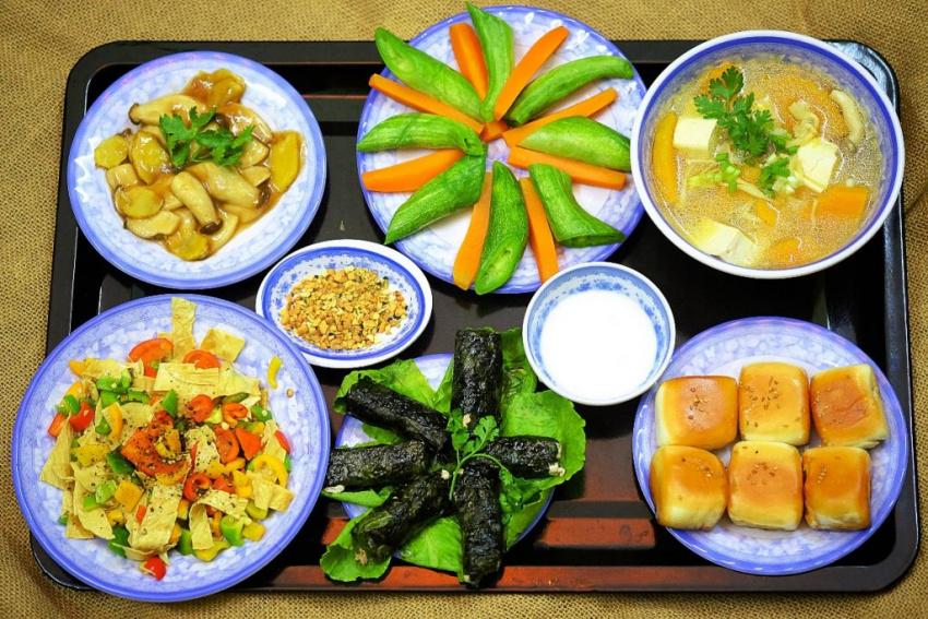An tĩnh cùng Top 8 quán cơm chay được nhiều người yêu thích tại Vinh, Nghệ An