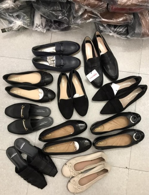 8 shop giày có lượng like khủng trên facebook
