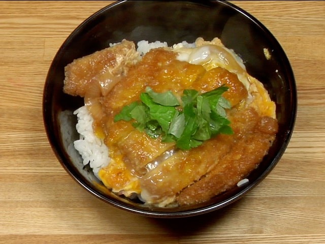 Katsudon – cơm thịt heo chiên xù kiểu Nhật