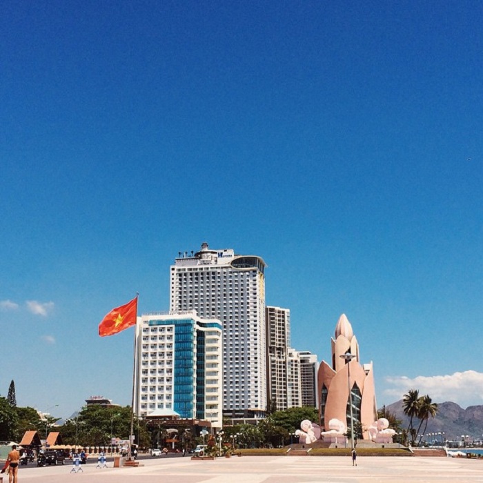 Đến Nha Trang ghé thăm tháp Trầm Hương – một trong những công trình tiêu biểu của “thành phố biển” xinh đẹp