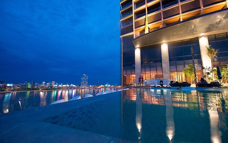 điểm đến, khách sạn, novotel danang premier han river, pool party, xõa và quẩy hết mình với pool party – tiệc hè sôi động bên hồ bơi ngoài trời trên cao max chất, chỉ 100k