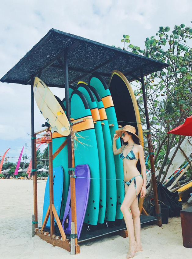 du lịch bali, điểm đến, kỳ duyên khoe dáng nóng bỏng với bikini tại bãi biển bali