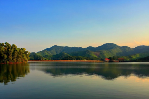 hồ núi cốc, vẻ đẹp của hồ núi cốc – thái nguyên