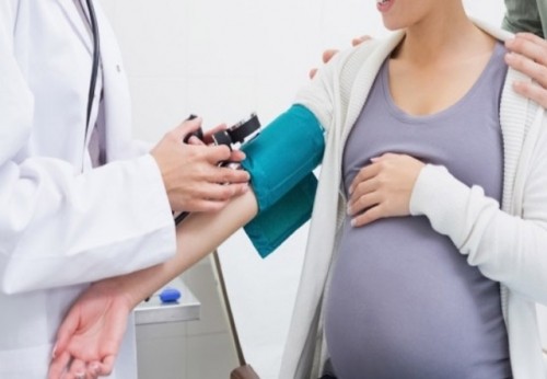 10 xét nghiệm bà bầu cần biết khi mang thai