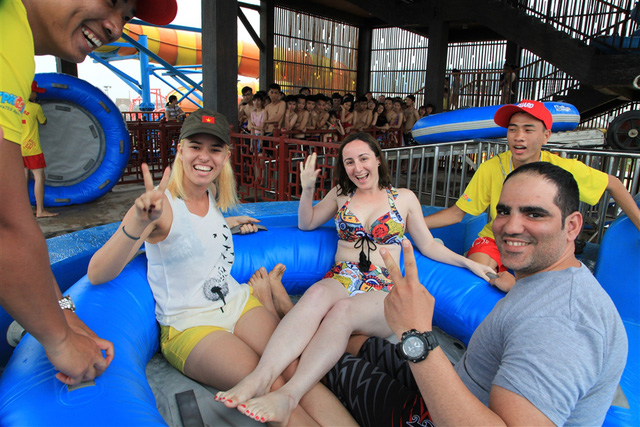 du lịch hạ long, du lịch hè, đặt phòng hạ long, điểm đến, typhoon water park, vui cực đã với 12 trò chơi dưới nước siêu đỉnh ở typhoon water park