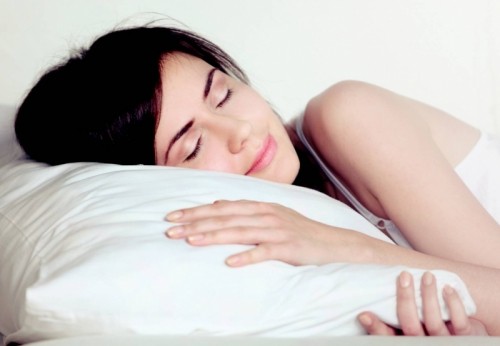 9 cách chăm sóc da trước khi ngủ