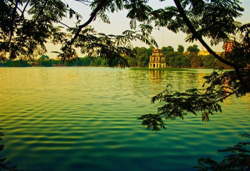 10  hồ nước đẹp và nổi tiếng ở hà nội