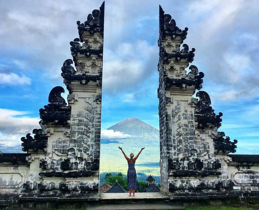 du lịch bali, du lịch indonesia, điểm đến, đẹp chất ngất với cổng thiên đường ở khu đền thiêng ngay gần vn
