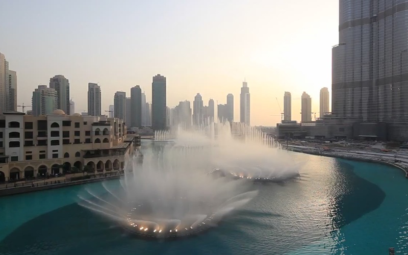 Vũ đạo ngoạn mục của đài phun nước lớn nhất thế giới ở Dubai