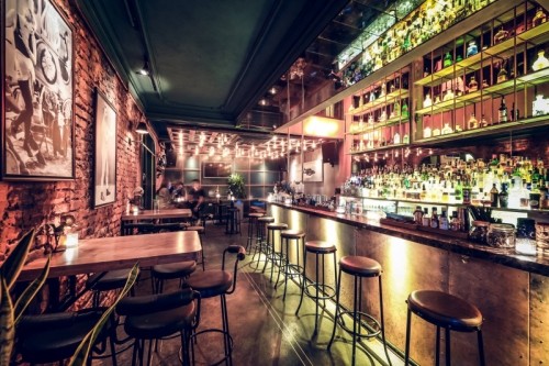 7 quán bar nổi tiếng nhất ở hà nội được giới trẻ yêu thích