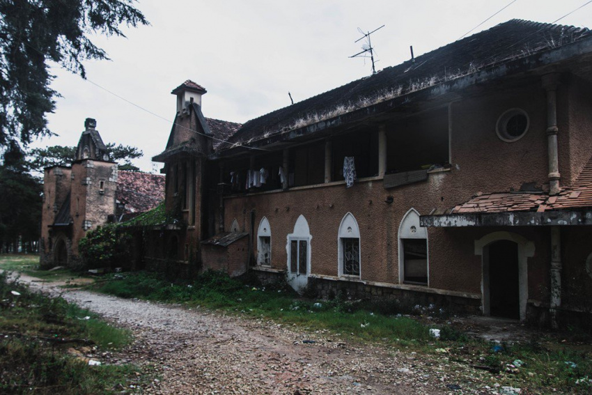 Khám phá tu viện bỏ hoang ở Đà Lạt mang phong cách cổ kính châu Âu